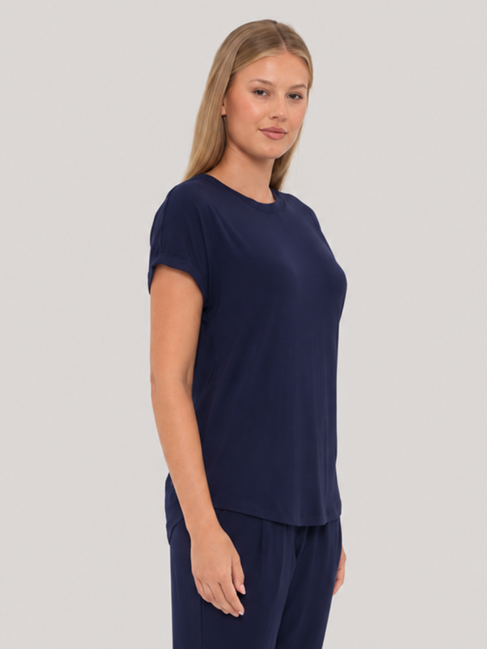 Lounge Top Eclipse front angled